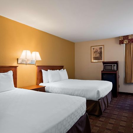 Surestay Hotel By Best Western East Brunswick Exterior photo