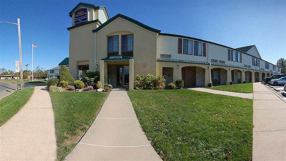 Surestay Hotel By Best Western East Brunswick Exterior photo